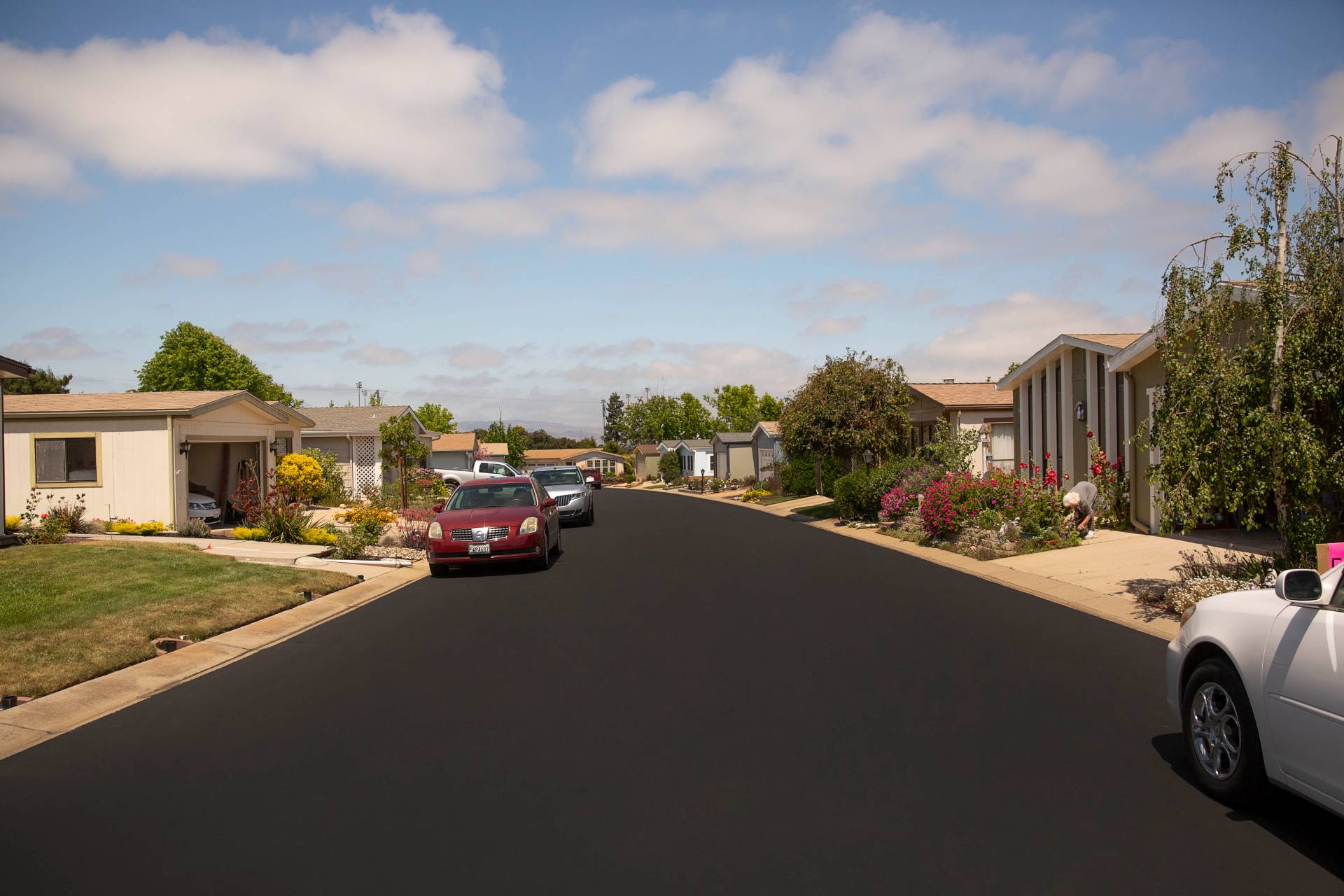 Knollwood Village street in Santa Maria after GPM's sealcoat project